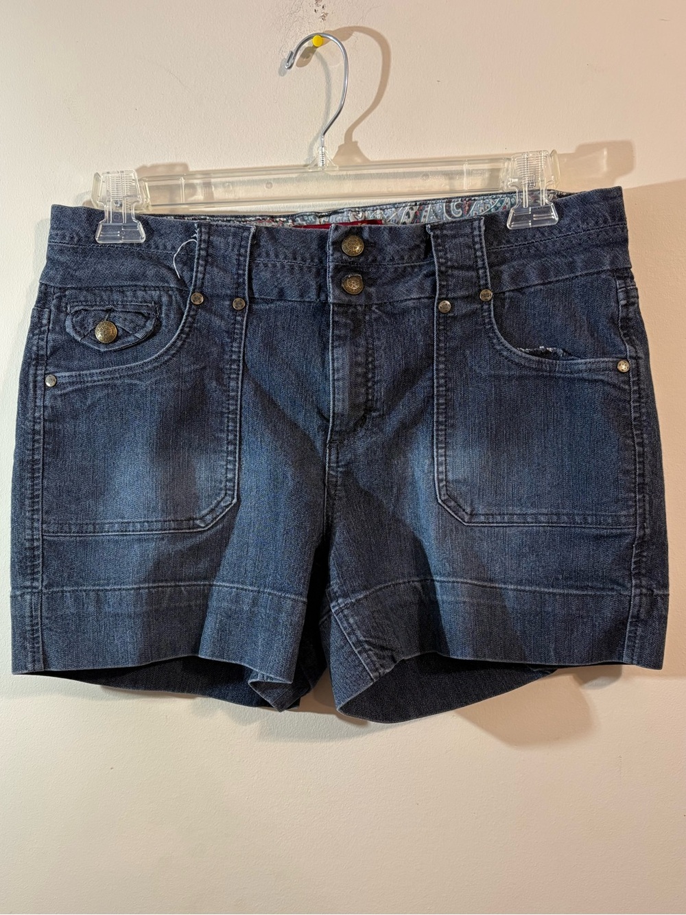 One 5 One blue Jean shorts women’s SZ 14 cargo-style double-button closure